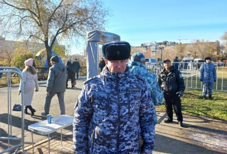 В Оренбурге росгвардейцы приняли участие в обеспечении безопасности торжественных мероприятий, посвященных Дню народного единства