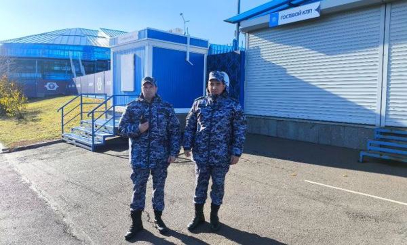 Росгвардейцы обеспечили безопасность футбольного матча в Оренбурге