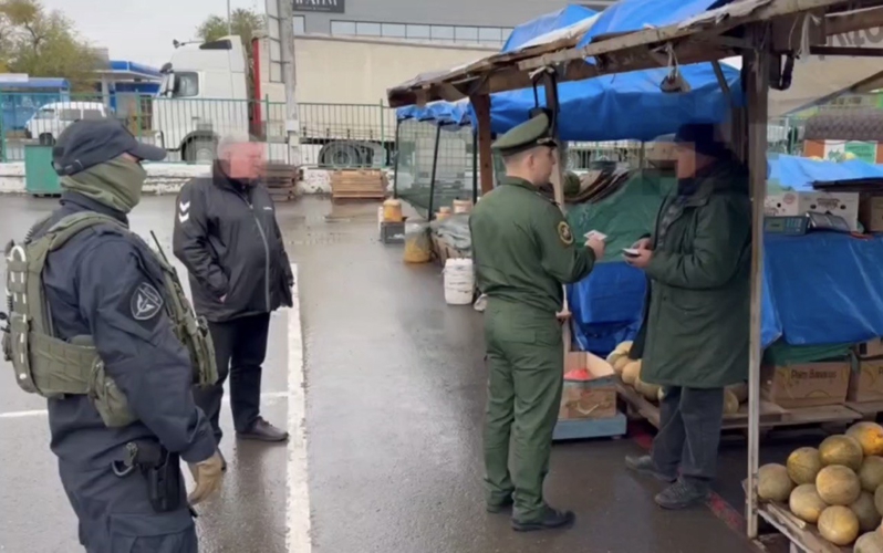 При силовой силовой поддержке Росгвардии пошел рейд по торговым объектам в Оренбурге