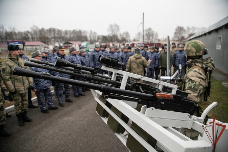 ОПЕРАТИВНЫЙ СБОР РУКОВОДЯЩЕГО СОСТАВА ПРИВОЛЖСКОГО ОКРУГА РОСГВАРДИИ ЗАВЕРШИЛСЯ В НИЖНЕМ НОВГОРОДЕ (ВИДЕО)