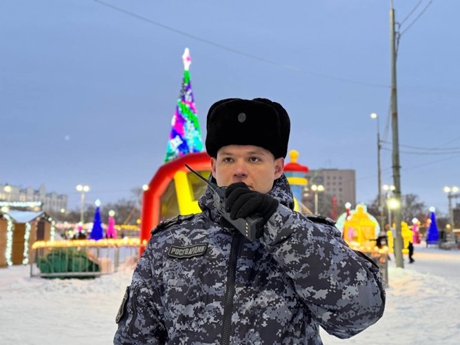 В Оренбургской области Росгвардия усилит меры безопасности в период проведения новогодних праздников (видео)