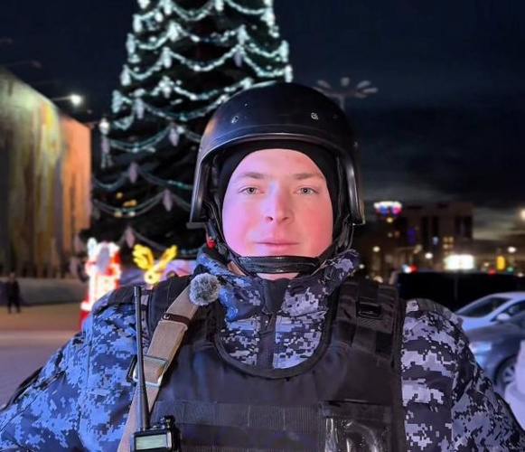 В Оренбурге росгвардейцы присоединились к акции «Росгвардия. На страже новогодних праздников» (видео)