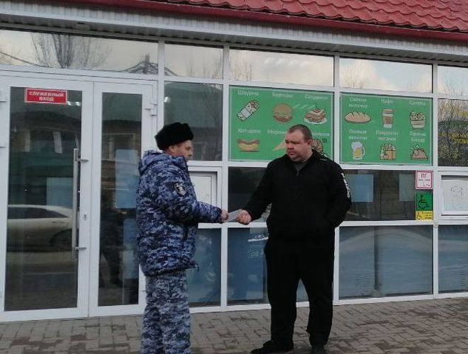 Росгвардейцы провели профилактические беседы с гражданами в рамках акции «Безопасный Новый год» в Соль-Илецке