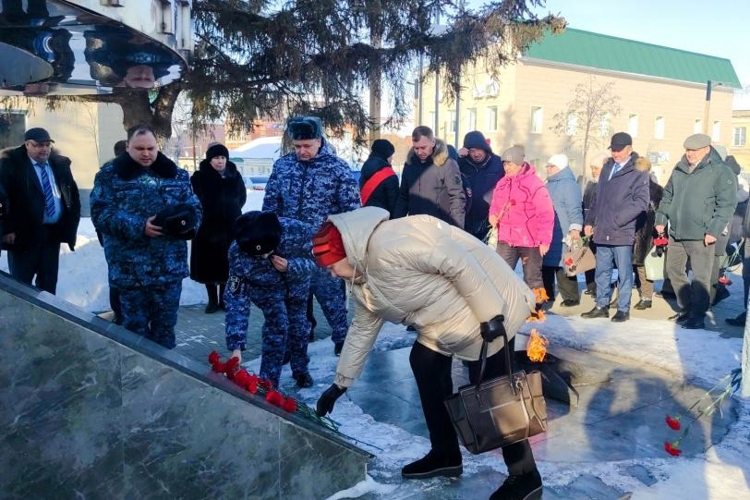 Росгвардейцы почтили память павших жителей и защитников блокадного Ленинграда