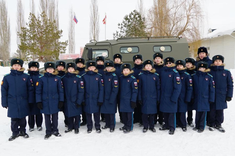 В преддверии празднования Дня войск национальной гвардии Российской Федерации сотрудники оренбургского ОМОН провели день открытых дверей для кадет