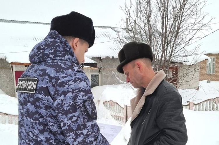 Росгвардейцы проводят акцию «Безопасный дом, подъезд, квартира»