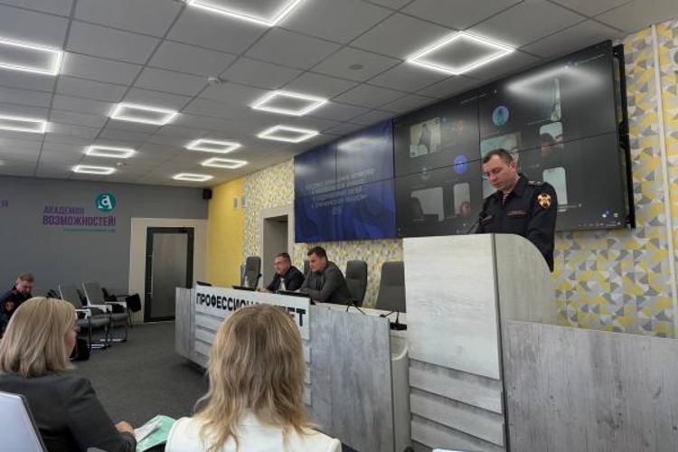 В Оренбурге росгвардейцы приняли участие в образовательном интенсиве для организаторов детского отдыха 