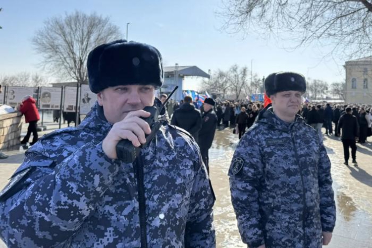 В Оренбурге росгвардейцы обеспечили безопасность на концерте, посвящённом  воссоединению Крыма и Севастополя с Россией