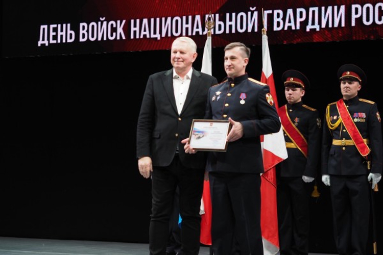 В Оренбурге состоялось торжественное собрание, посвященное 10-й годовщине со дня образования Росгвардии 