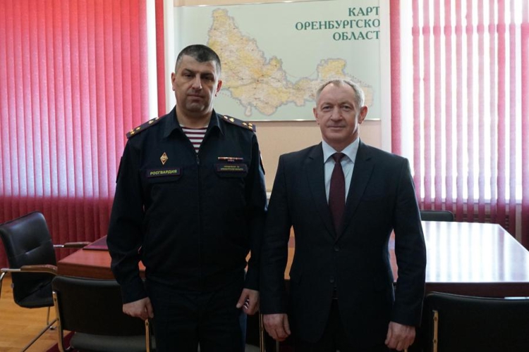 Начальник Управления Росгвардии по Оренбургской области провел рабочую встречу с руководителем регионального Управления специальной связи