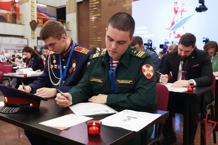 Более 20 тысяч росгвардейцев стали участниками Международной акции «Диктант Победы-2026» (видео)