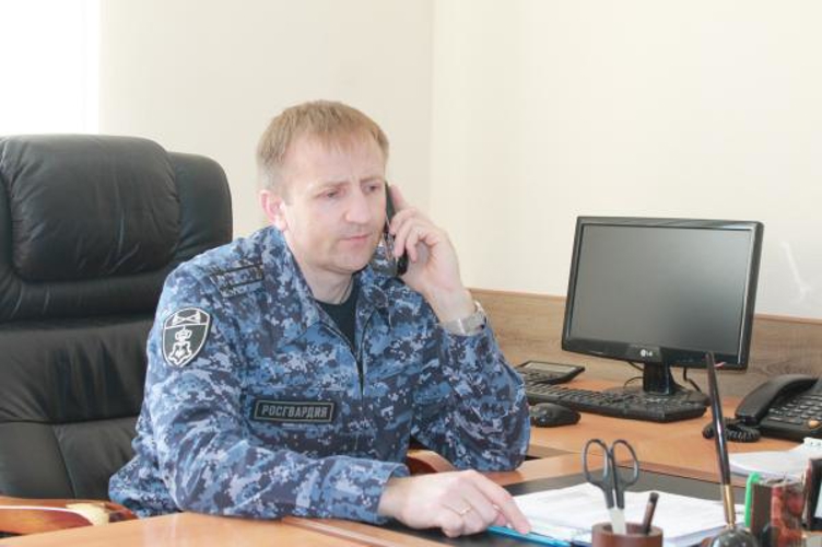 Врио начальника  Управления вневедомственной охраны провел прямую линию с гражданами по вопросу трудоустройства на службу в Росгвардию и поступления в ведомственные  институты