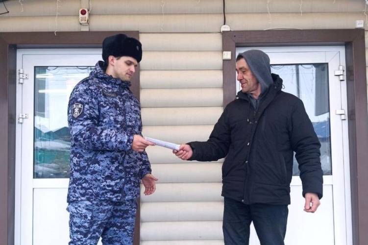 В Оренбургской области росгвардейцы провели акцию «Безопасный дом, подъезд, квартира» 