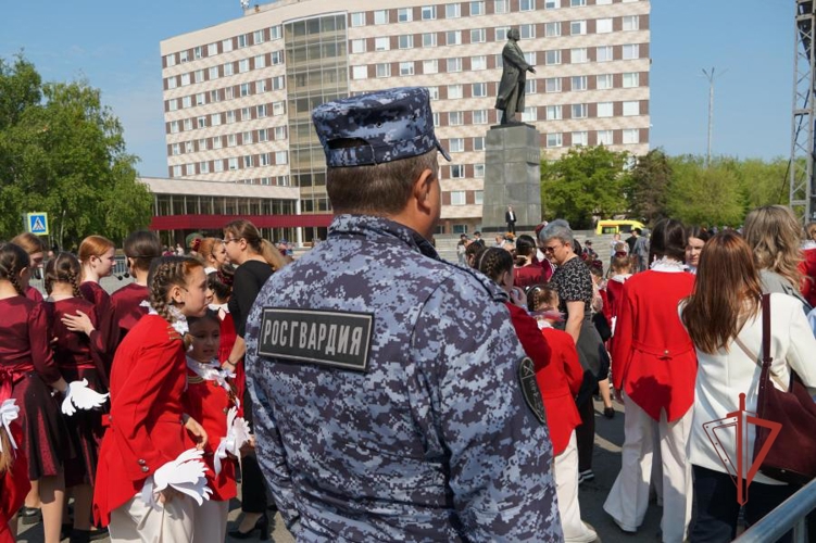 В Оренбургской области Росгвардия обеспечивает безопасность жителей региона в День Победы