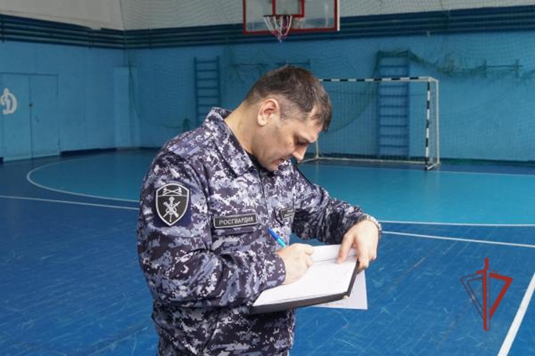 Личный состав Управления Росгвардии по Оренбургской области успешно прошел проверку за зимний период обучения
