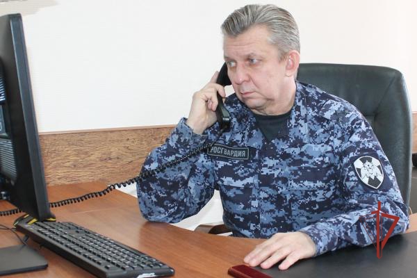 В Оренбурге состоялась прямая линия с гражданами по вопросу трудоустройства на службу в Росгвардию и поступления в ведомственные институты (видео)