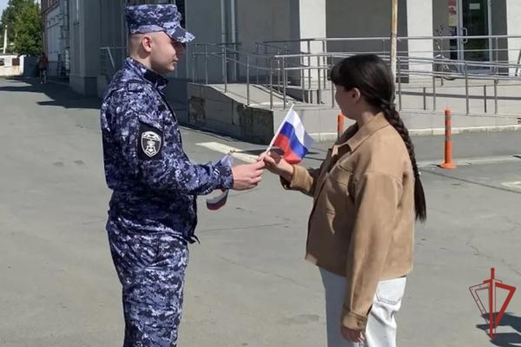 В Оренбургской области росгвардейцы принимают участие в мероприятиях в честь Дня России