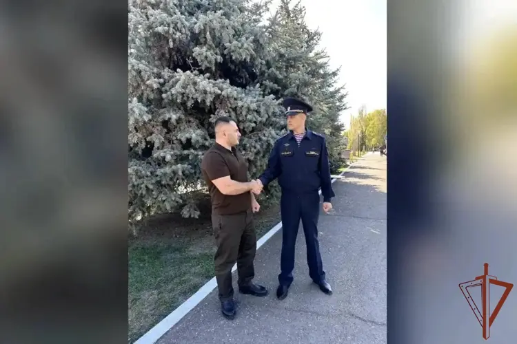 В Оренбургской области росгвардеец спас мальчика, который начал тонуть в бассейне