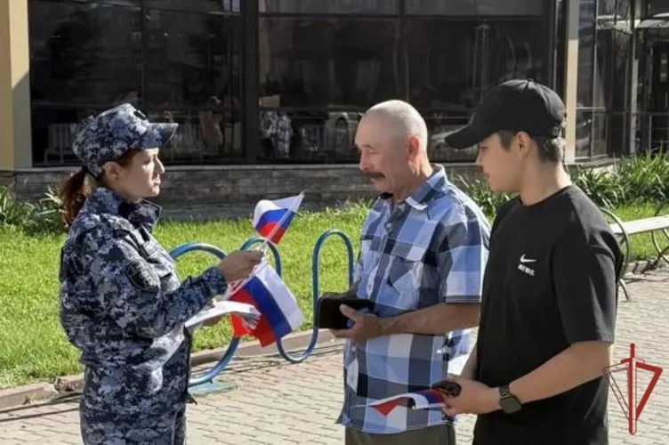 В Оренбургской области росгвардейцы принимают участие в мероприятиях в честь Дня России