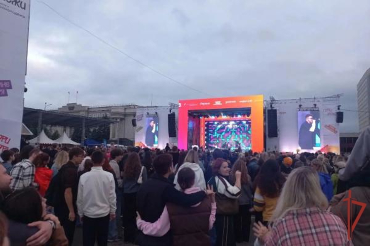 В Оренбурге росгвардецы обеспечили правопорядок во время проведения Дня молодежи и закрытия фестиваля «Евразия Глобал»