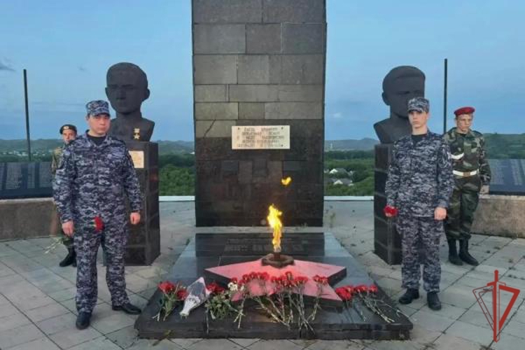 В Оренбуржье росгвардейцы приняли участие в мероприятиях, посвященных Дню памяти и скорби
