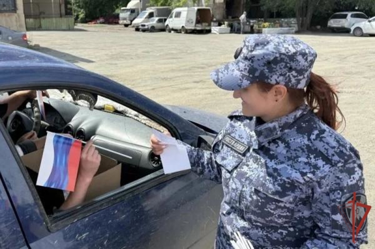 В Оренбургской области росгвардейцы принимают участие в мероприятиях в честь Дня России