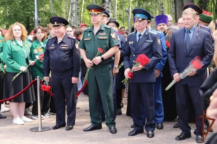 В Приволжье росгвардейцы приняли участие в мероприятиях ко Дню памяти и скорби