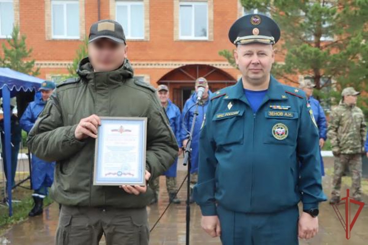 В Оренбургской области росгвардейцы приняли участие в комплексных учениях по реагированию на природные пожары и чрезвычайные ситуации (видео)