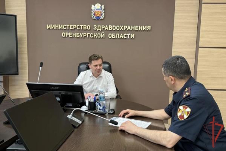 В Оренбурге состоялась рабочая встреча начальника территориального Управления Росгвардии с министром здравоохранения