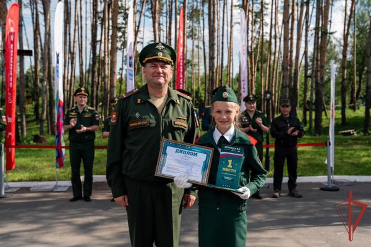 В Оренбурге подшефные кадеты Росгвардии заняли 2 место в региональном этапе Всероссийской военно-патриотической игры «Зарница 2.0»