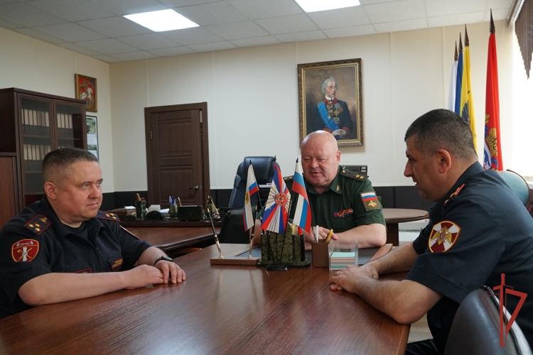 В Оренбурге состоялась рабочая встреча начальника Управления Росгвардии по Оренбургской области и командующего 31 ракетной армией