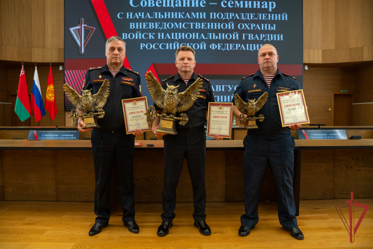 Руководитель управления вневедомственной охраны Росгвардии по Оренбургской области принял участие во Всероссийском совещании-семинаре в Нижнем Новгороде