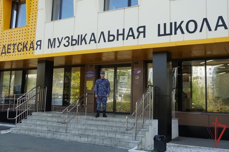 В Оренбургской области росгвардейцы принимают участие в голосовании на выборах депутатов Государственной Думы и Законодательного Собрания региона