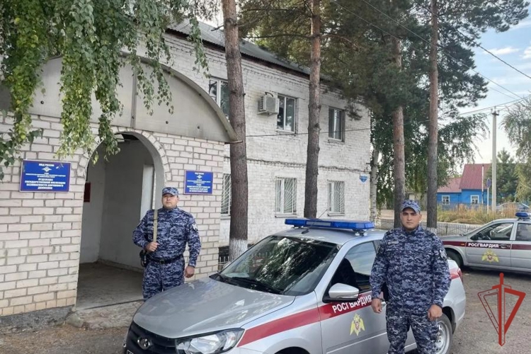 В Оренбургской области росгвардейцы задержали мужчину, ранившего гражданина из травматического пистолета